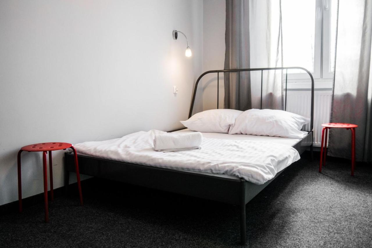 Nh Hostel *
